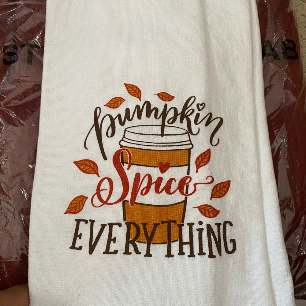 New 2 pack kitchen towels-pumpkin spice everything
